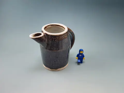 Blue glazed pitcher (6 of 7)
