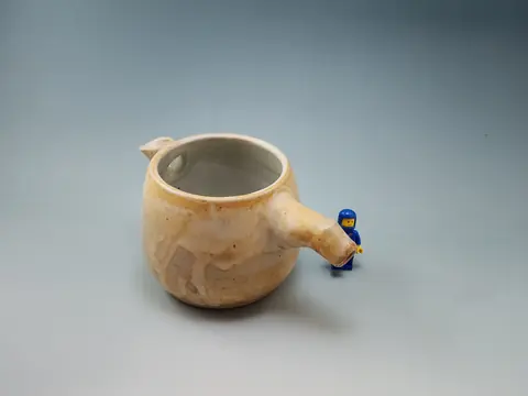 Cream spouted bowl (2 of 2)