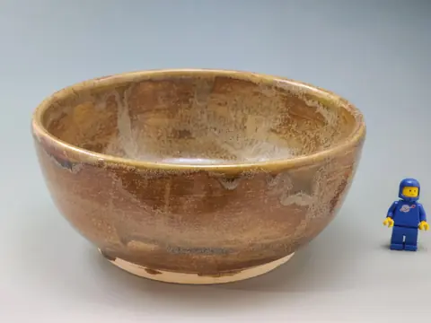 Golden brown bowl (5 of 10)
