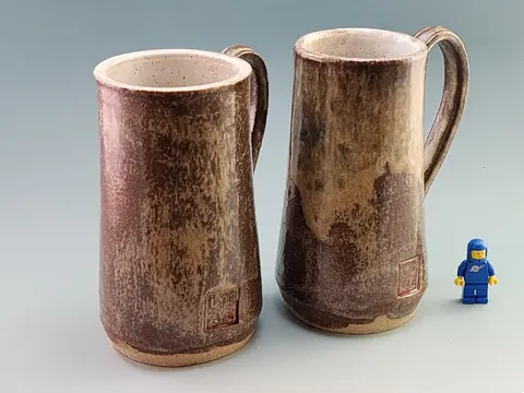 Tall brown mug (4 of 9)