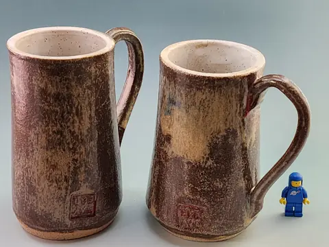 Tall brown mug (5 of 9)